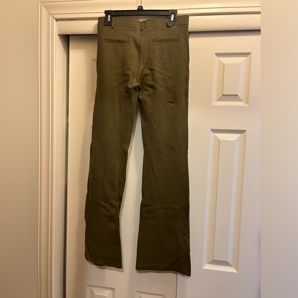 Betabrand flair leg pants - Picture 2 of 2